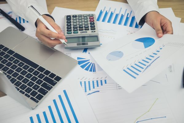 Mischel & Co chartered accountants providing expert taxation services for small to medium businesses in Melbourne
